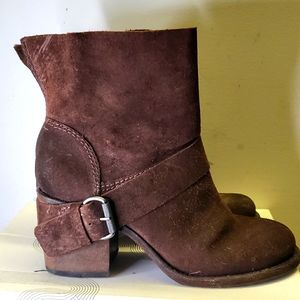 Vera Wang Suede Boots
